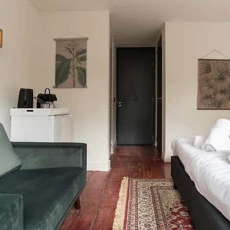 Twenty Five Oda ve Kahvaltı Amsterdam